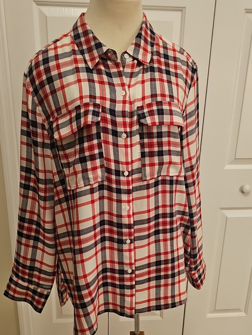 Two By Vince Camuto Women’s Red & Navy Plaid Button-Up Shirt Tab Sl Sz Lg